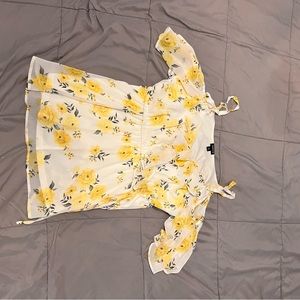 Plus Size Women’s Floral Off The Shoulder Top